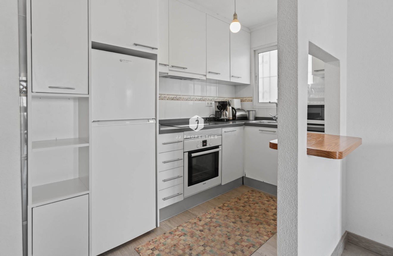 Resale - Apartment / flat -
Torrevieja - Costa Blanca