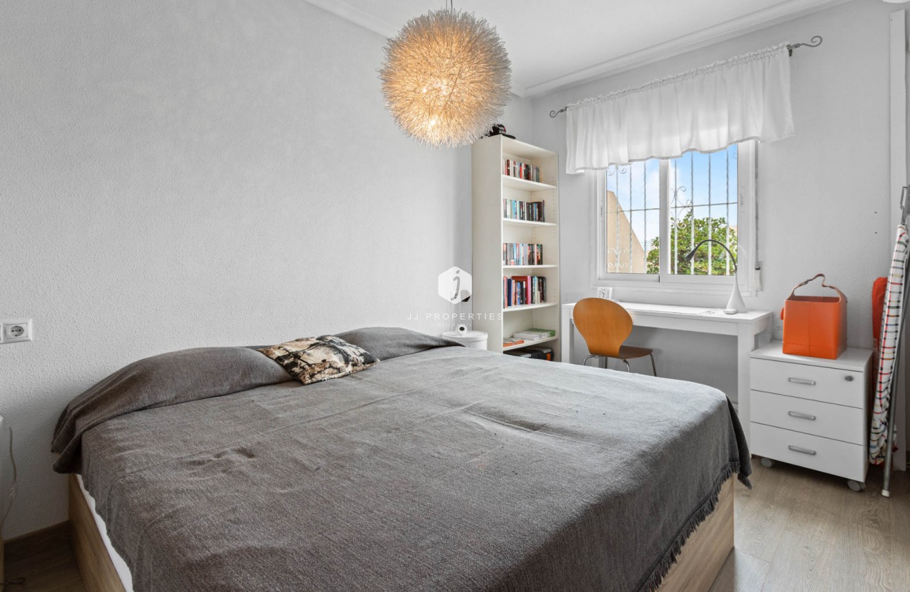 Resale - Apartment / flat -
Torrevieja - Costa Blanca