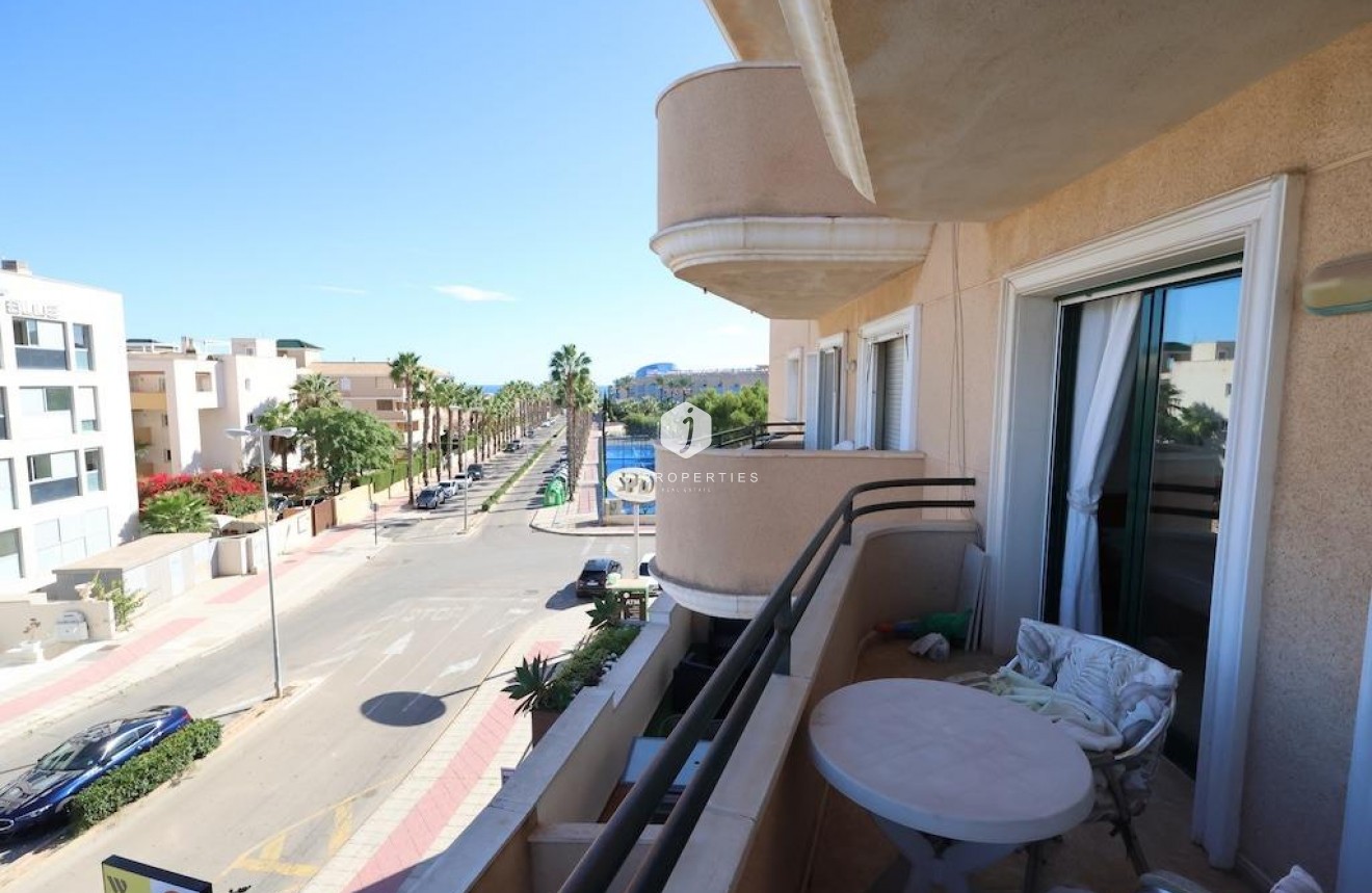 Resale - Apartment / flat -
Orihuela Costa - Costa Blanca