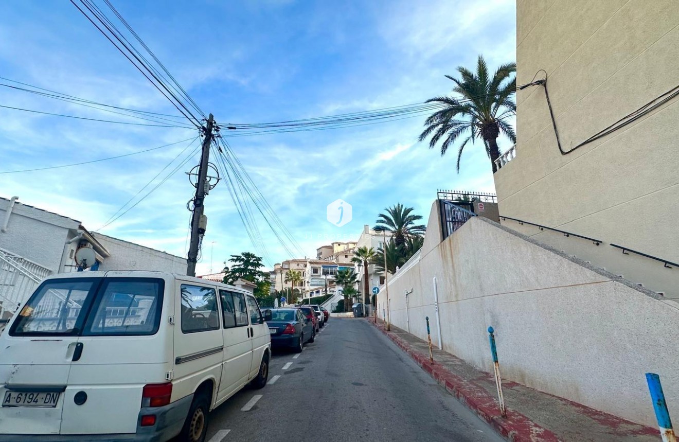 Resale - Duplex -
Torrevieja - La Mata