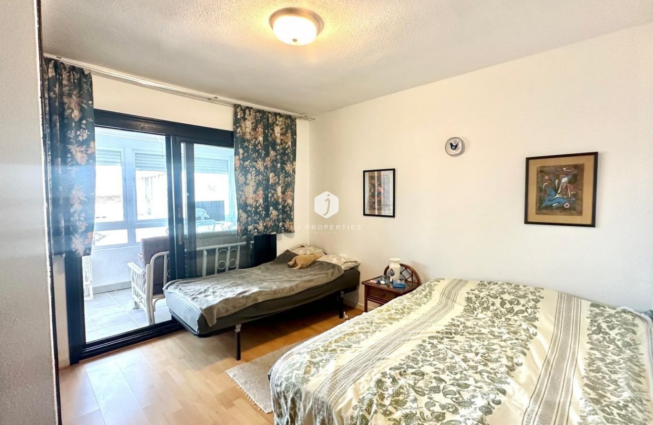 Resale - Duplex -
Torrevieja - La Mata