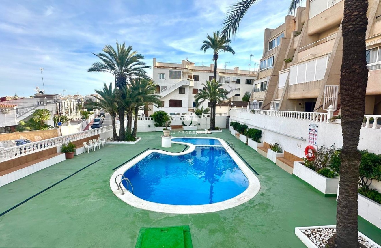 Resale - Duplex -
Torrevieja - La Mata