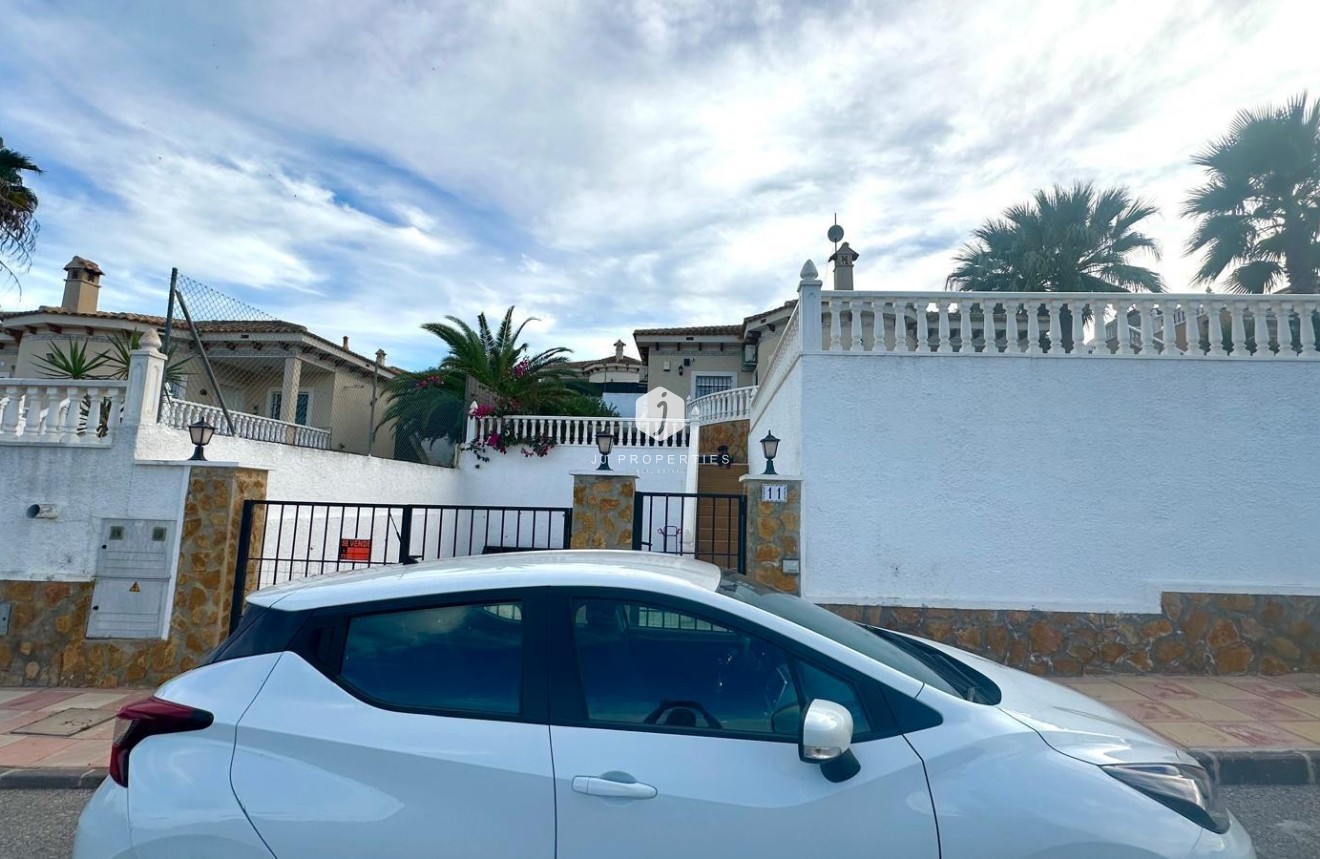 Resale - Villa -
Bigastro - Comunidad Valenciana