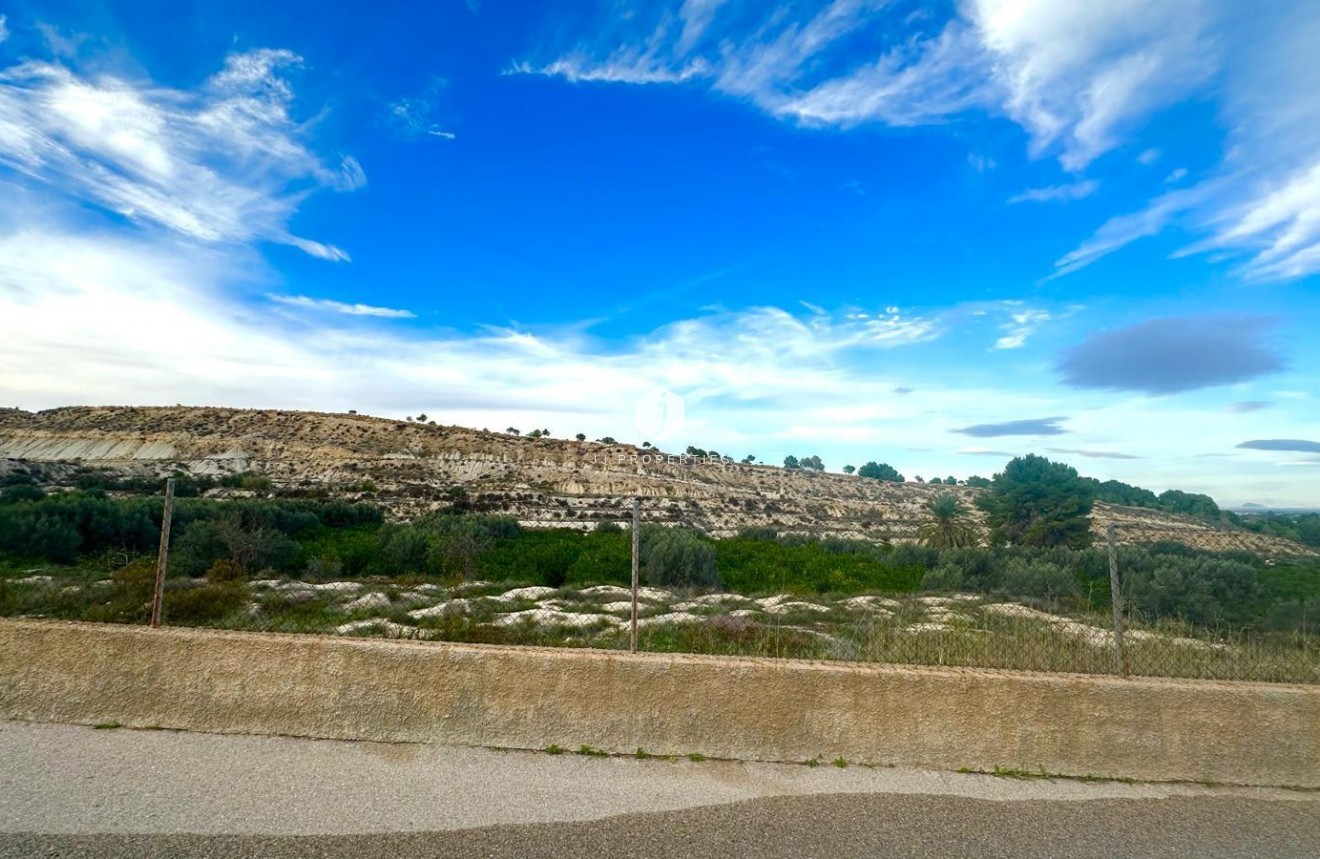 Resale - Villa -
Bigastro - Comunidad Valenciana