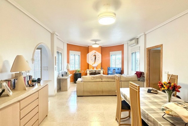 Resale - Villa -
Bigastro - Comunidad Valenciana