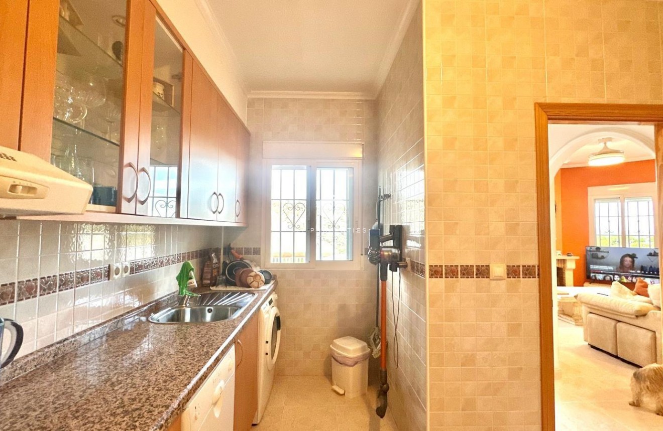 Resale - Villa -
Bigastro - Comunidad Valenciana