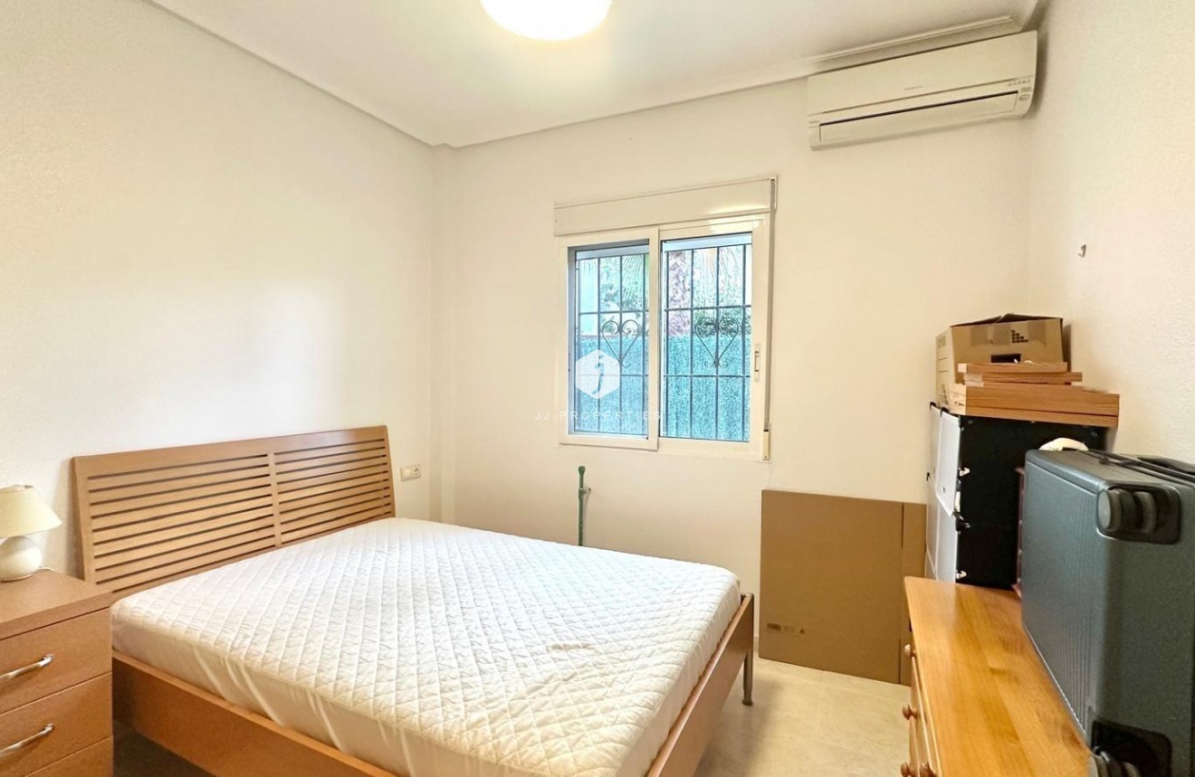 Resale - Villa -
Bigastro - Comunidad Valenciana