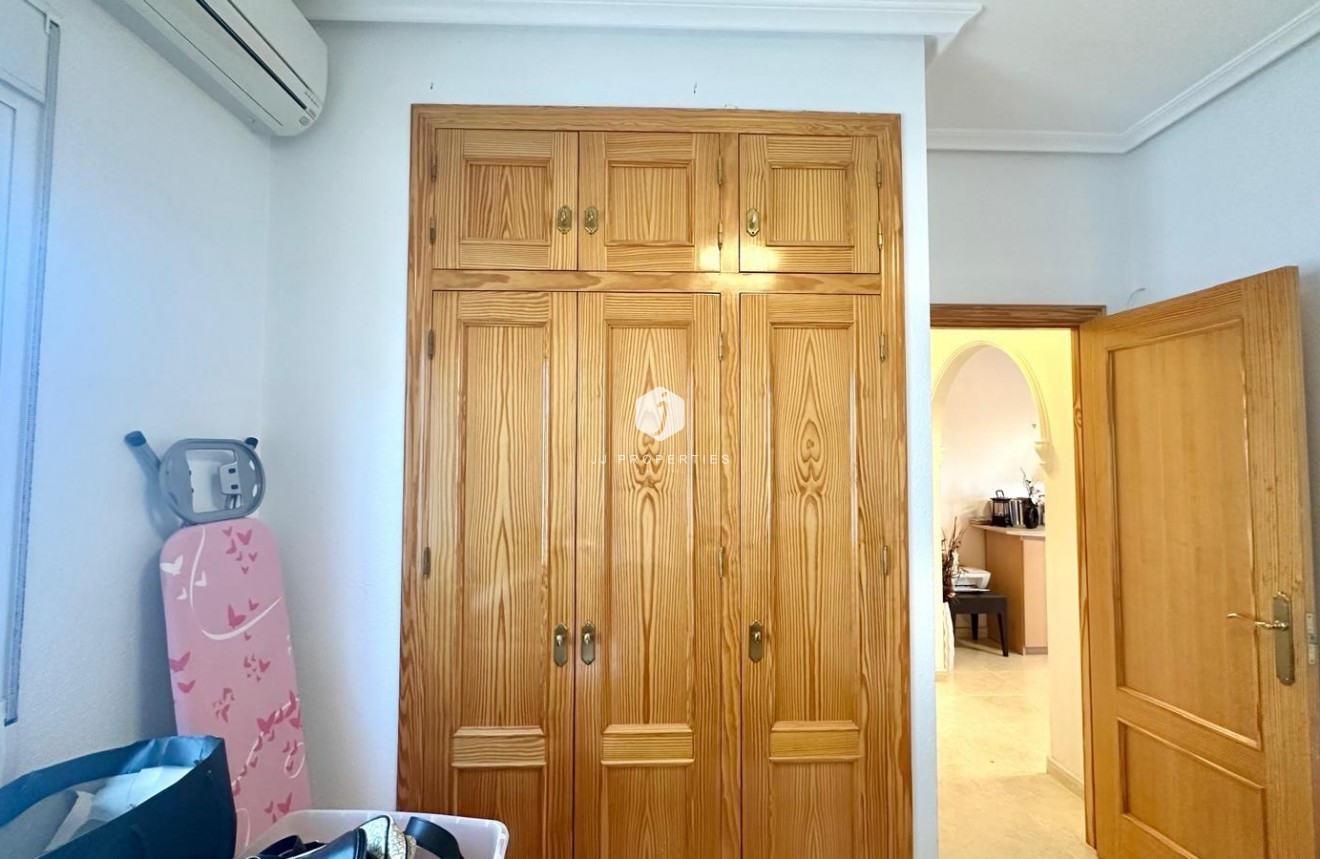 Resale - Villa -
Bigastro - Comunidad Valenciana