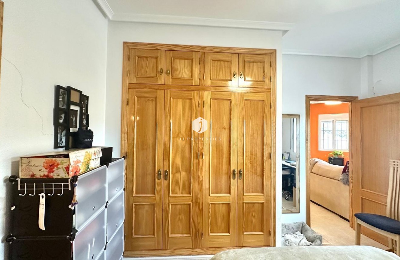 Resale - Villa -
Bigastro - Comunidad Valenciana