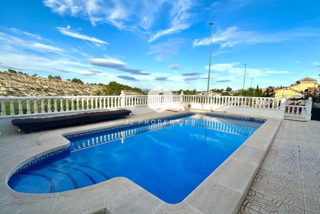 Resale - Villa -
Bigastro - Comunidad Valenciana