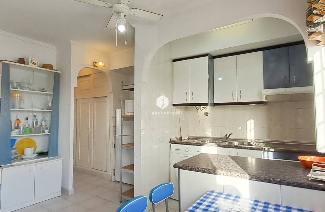 Resale - Apartment / flat -
Torrevieja - Aguas Nuevas 2