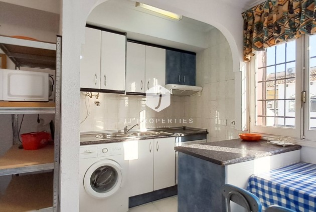 Resale - Apartment / flat -
Torrevieja - Aguas Nuevas 2