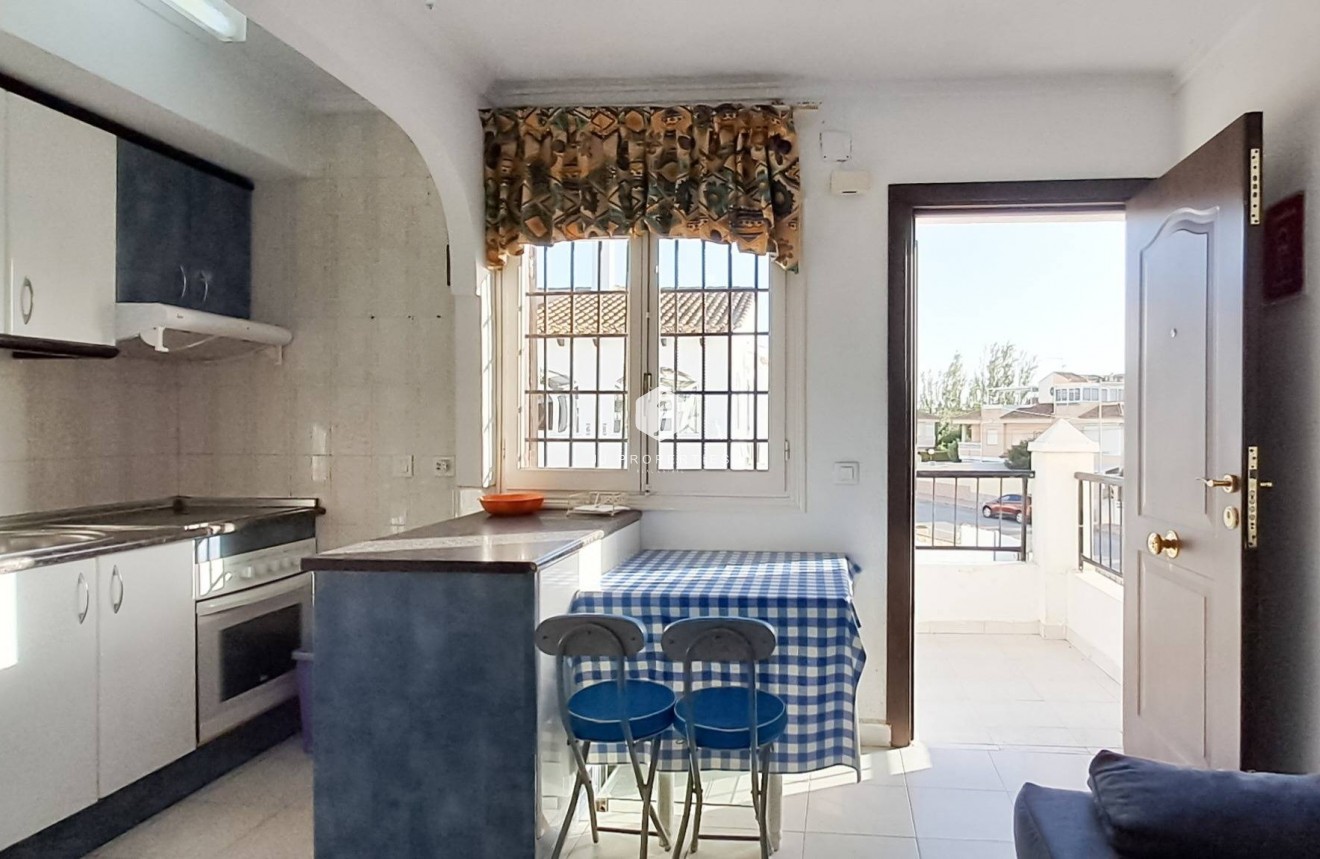 Resale - Apartment / flat -
Torrevieja - Aguas Nuevas 2