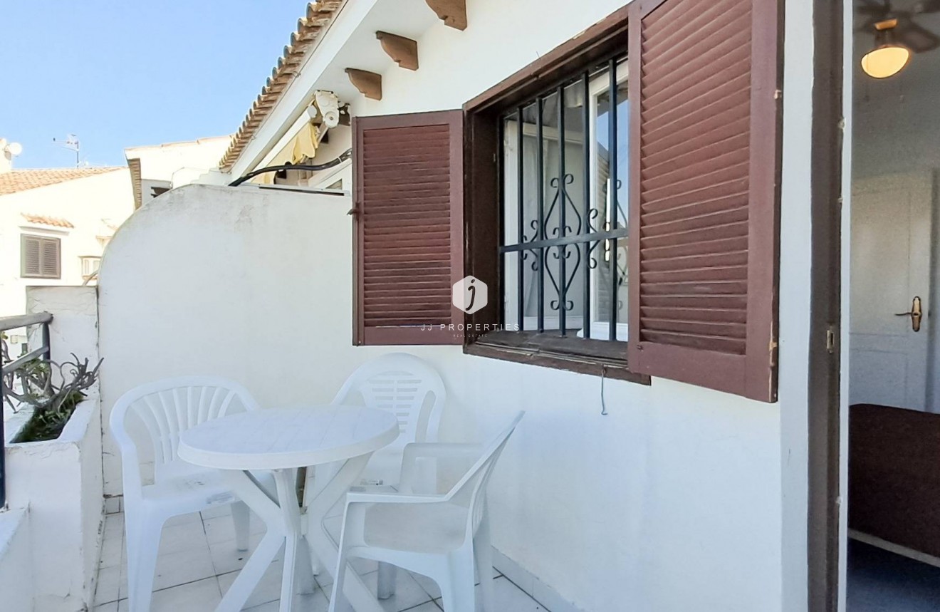 Resale - Apartment / flat -
Torrevieja - Aguas Nuevas 2