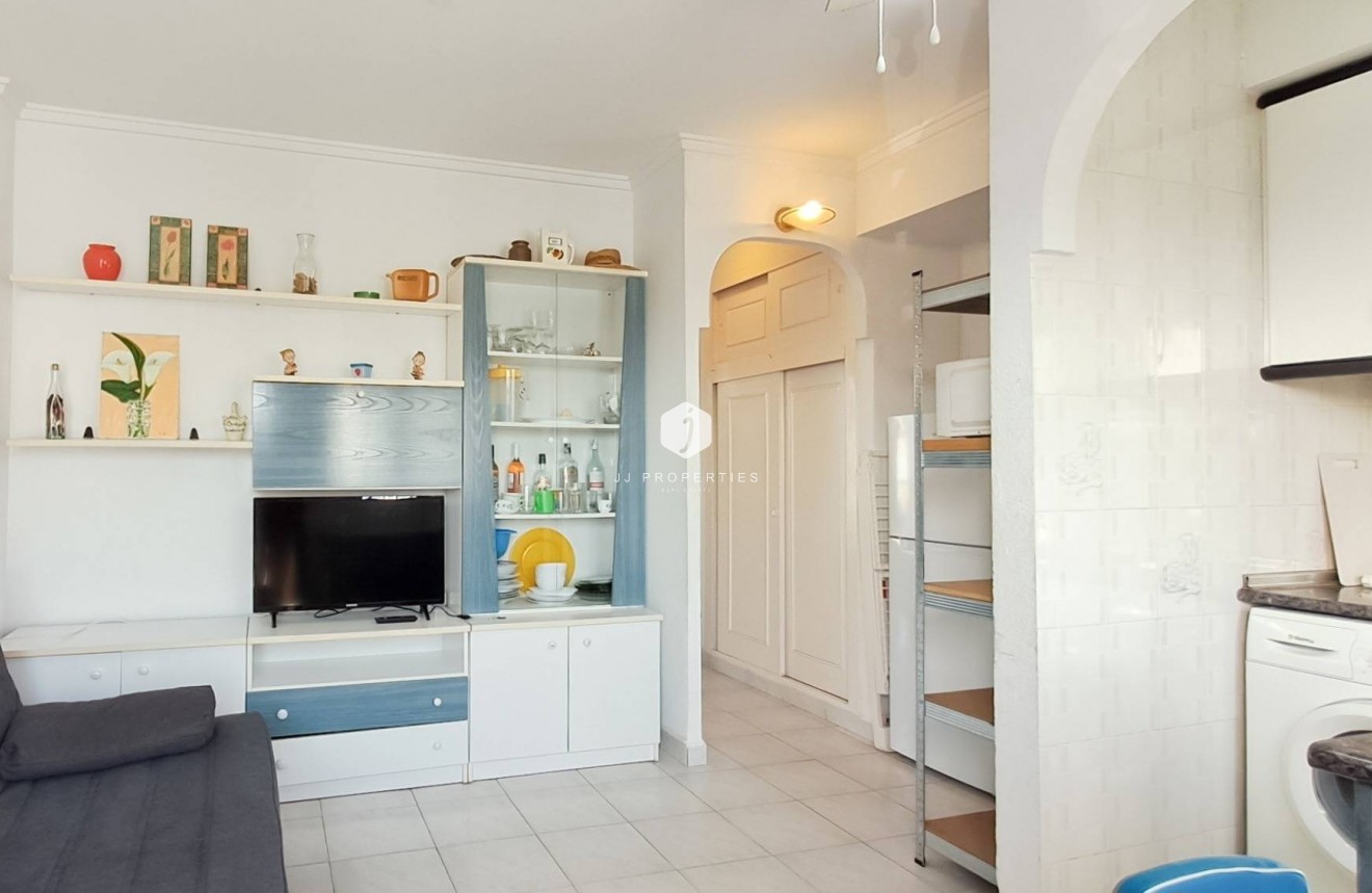 Resale - Apartment / flat -
Torrevieja - Aguas Nuevas 2