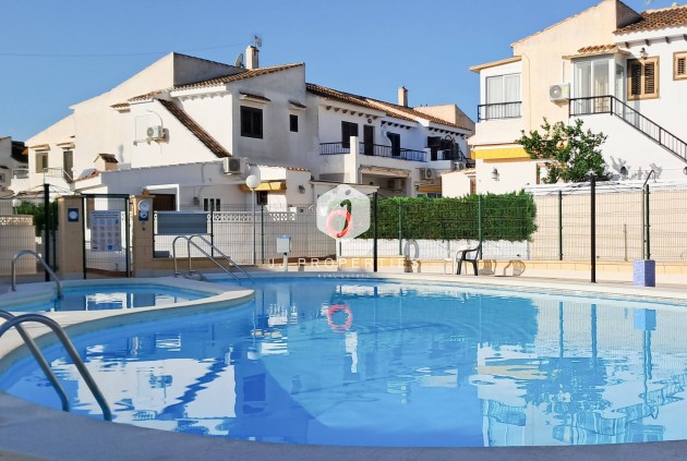 Resale - Apartment / flat -
Torrevieja - Aguas Nuevas 2