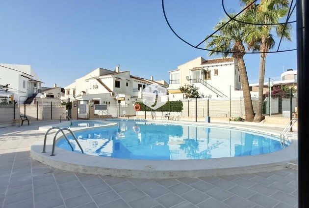 Resale - Apartment / flat -
Torrevieja - Aguas Nuevas 2