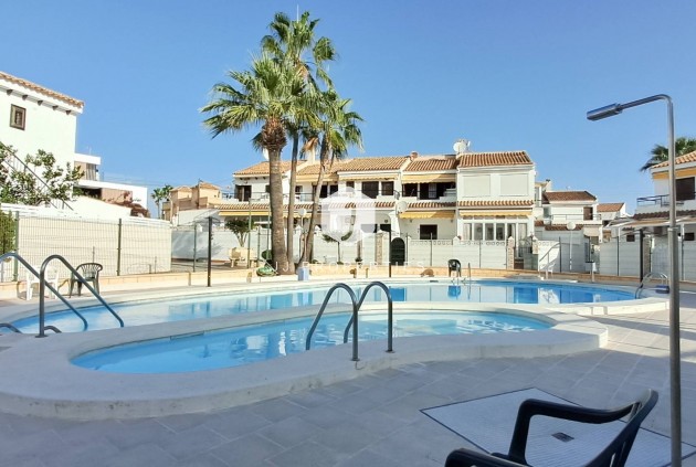 Resale - Apartment / flat -
Torrevieja - Aguas Nuevas 2