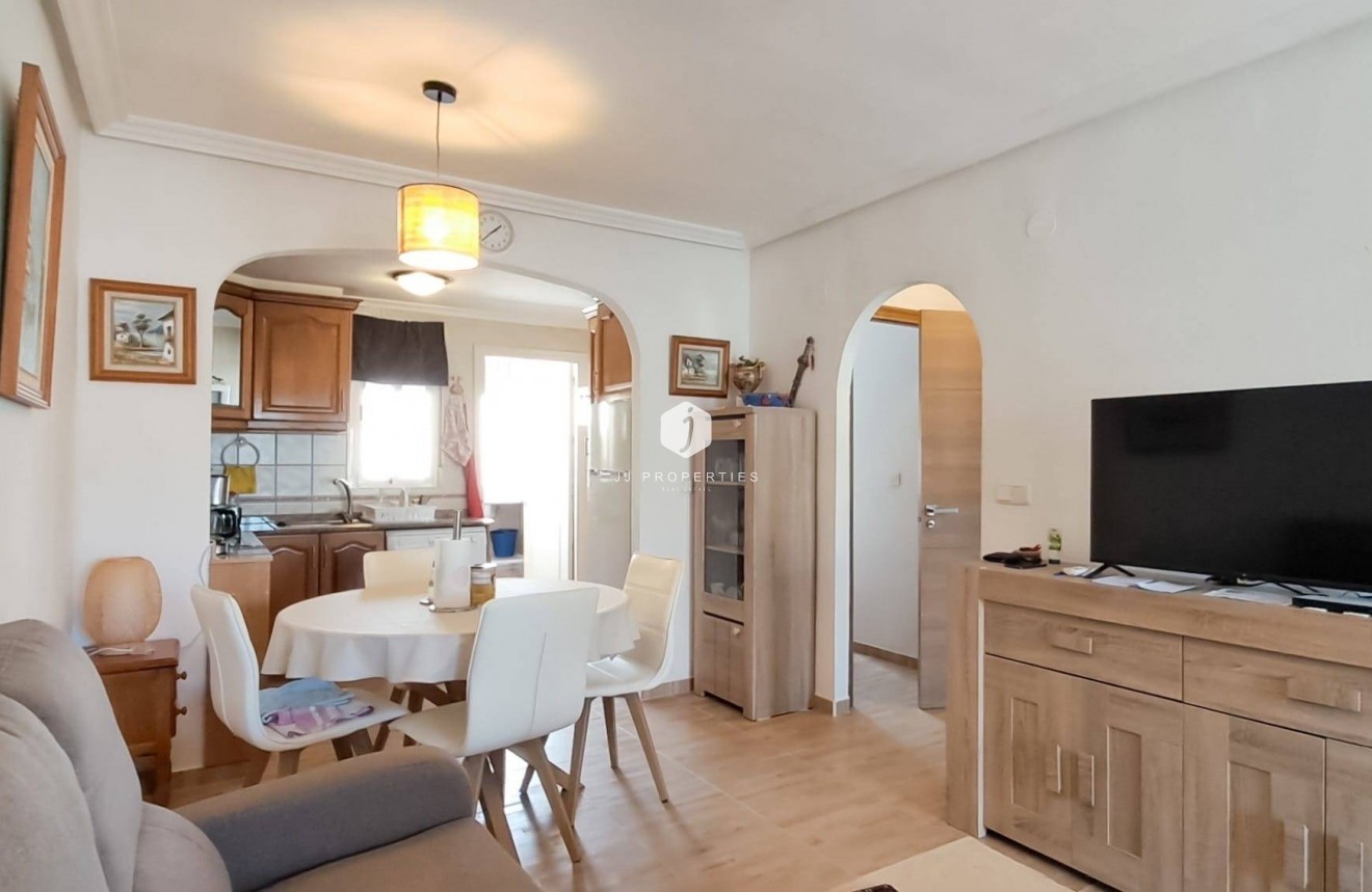 Resale - Apartment / flat -
Torrevieja - Parque Acuático - Sector 25