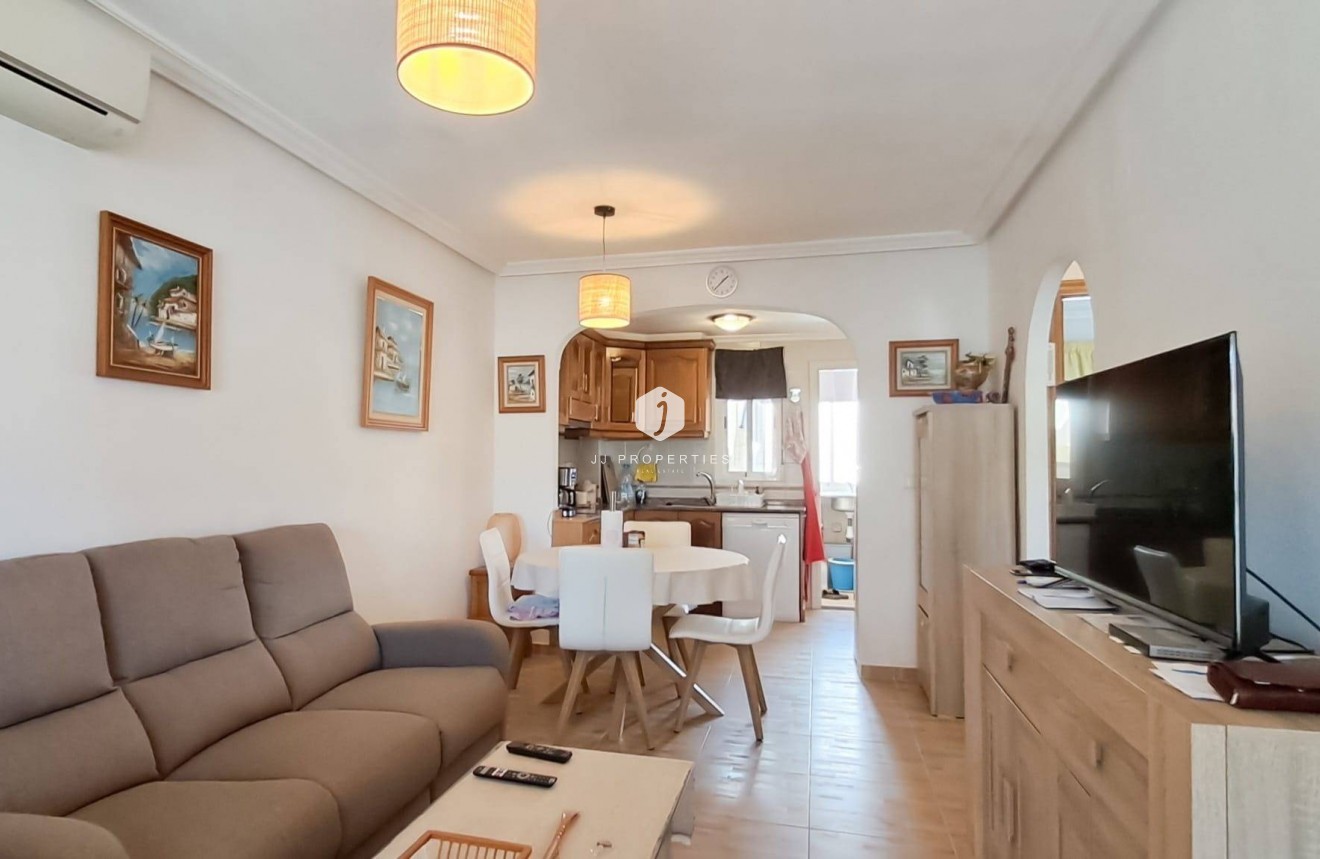 Resale - Apartment / flat -
Torrevieja - Parque Acuático - Sector 25