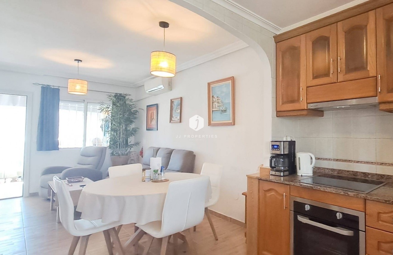 Resale - Apartment / flat -
Torrevieja - Parque Acuático - Sector 25