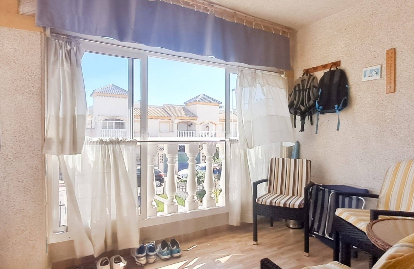 Resale - Apartment / flat -
Torrevieja - Parque Acuático - Sector 25