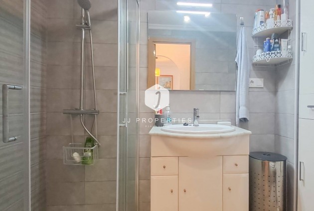 Resale - Apartment / flat -
Torrevieja - Parque Acuático - Sector 25