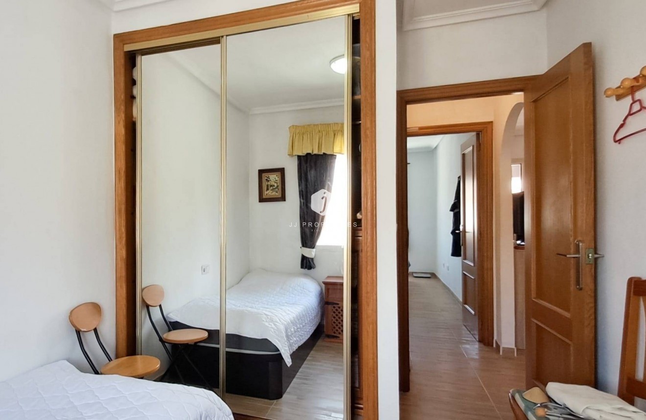 Resale - Apartment / flat -
Torrevieja - Parque Acuático - Sector 25