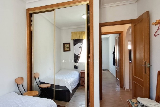 Resale - Apartment / flat -
Torrevieja - Parque Acuático - Sector 25