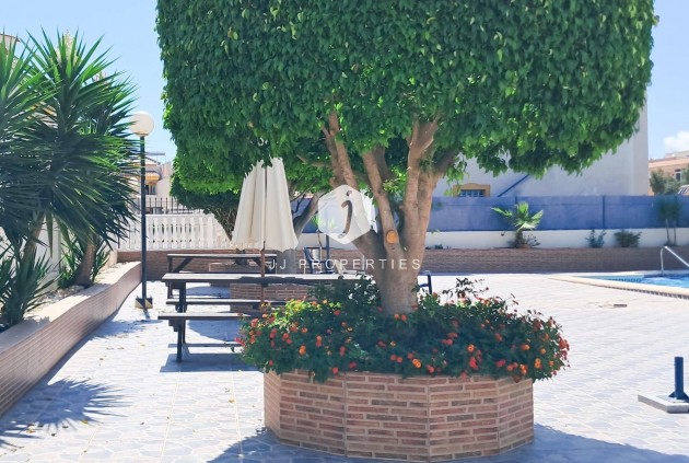 Resale - Apartment / flat -
Torrevieja - Parque Acuático - Sector 25