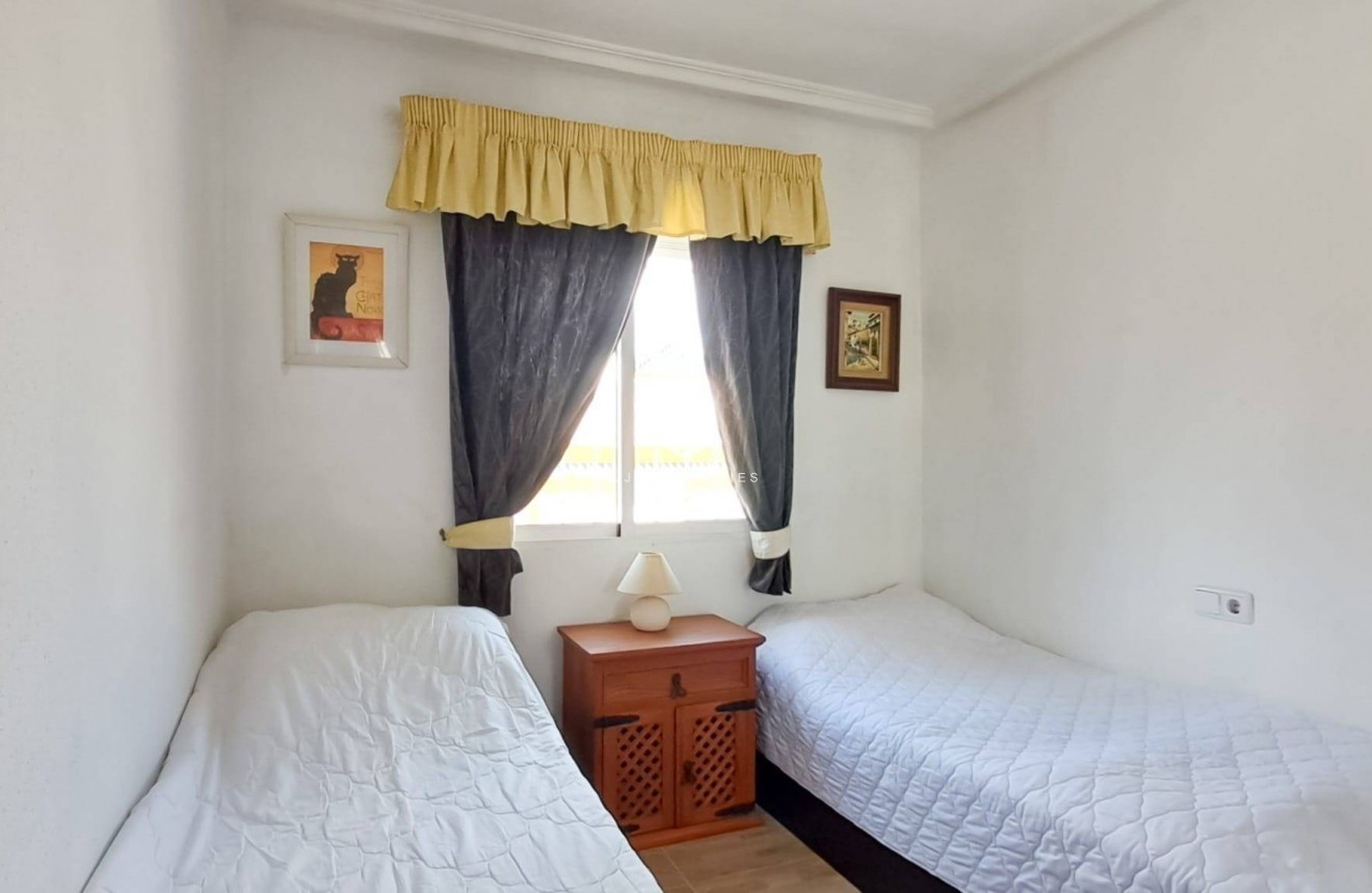 Resale - Apartment / flat -
Torrevieja - Parque Acuático - Sector 25