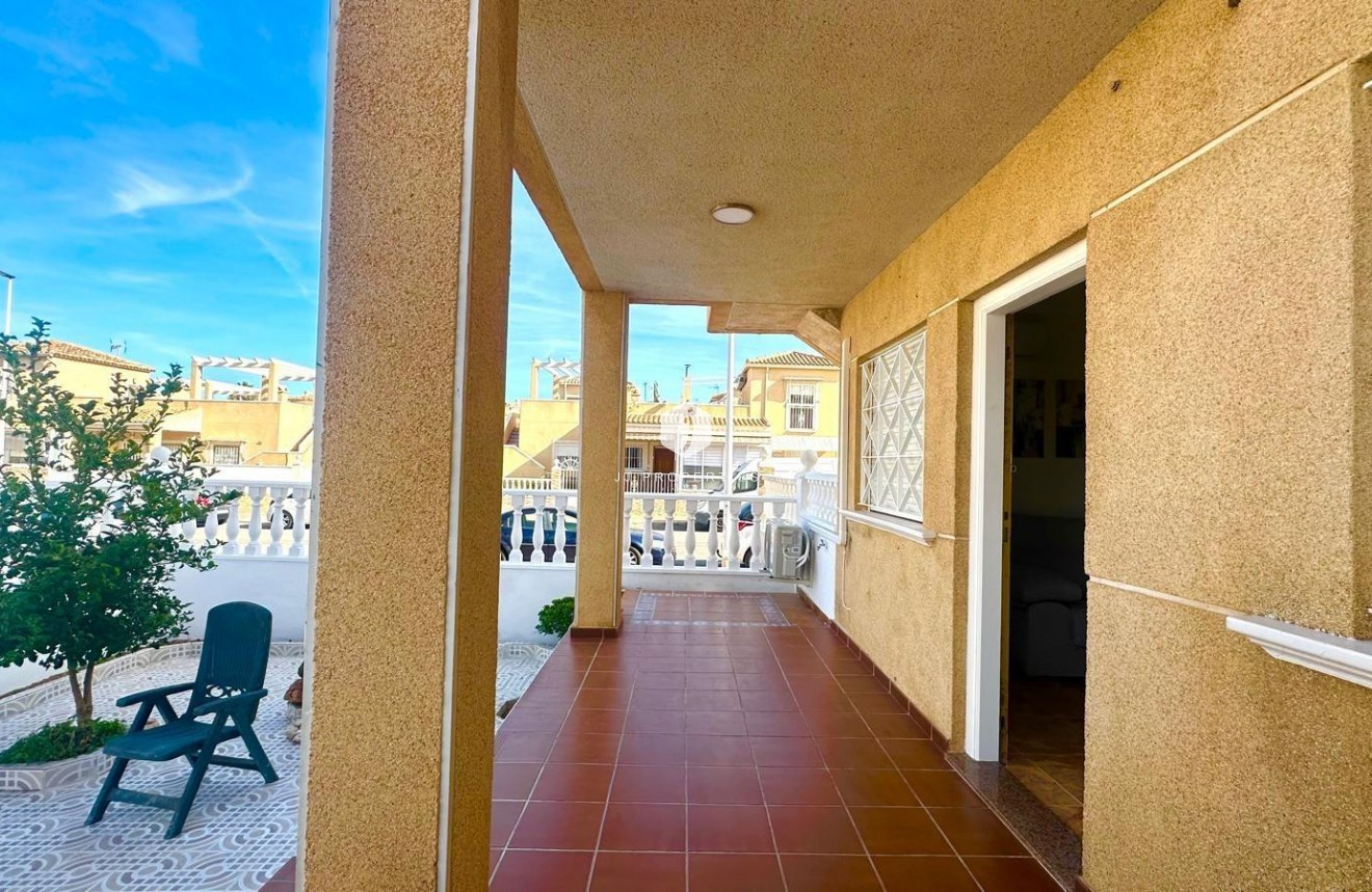 Resale - Bungalow -
Torrevieja - Playa de los Locos