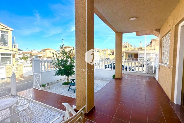 Resale - Bungalow -
Torrevieja - Playa de los Locos