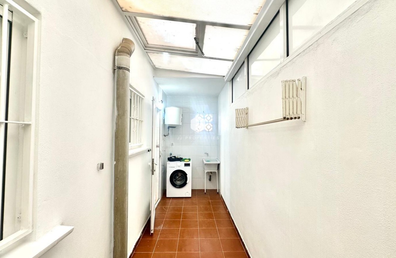 Resale - Bungalow -
Torrevieja - Playa de los Locos