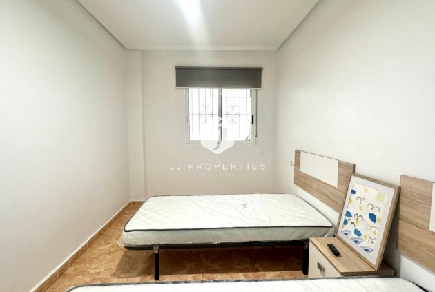 Resale - Bungalow -
Torrevieja - Playa de los Locos