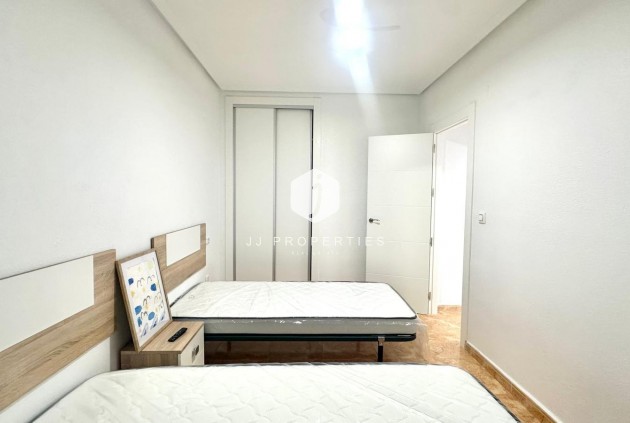 Resale - Bungalow -
Torrevieja - Playa de los Locos