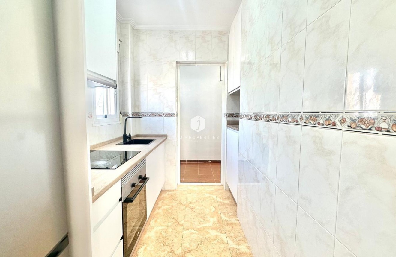 Resale - Bungalow -
Torrevieja - Playa de los Locos