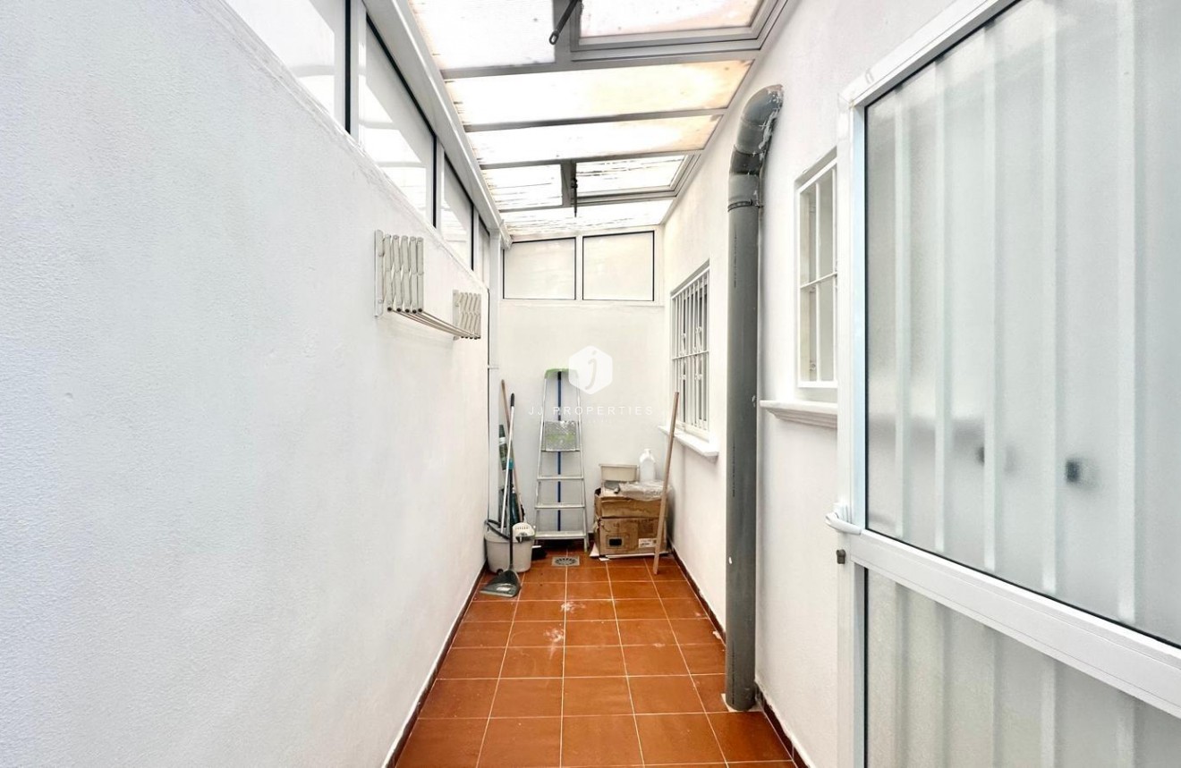 Resale - Bungalow -
Torrevieja - Playa de los Locos