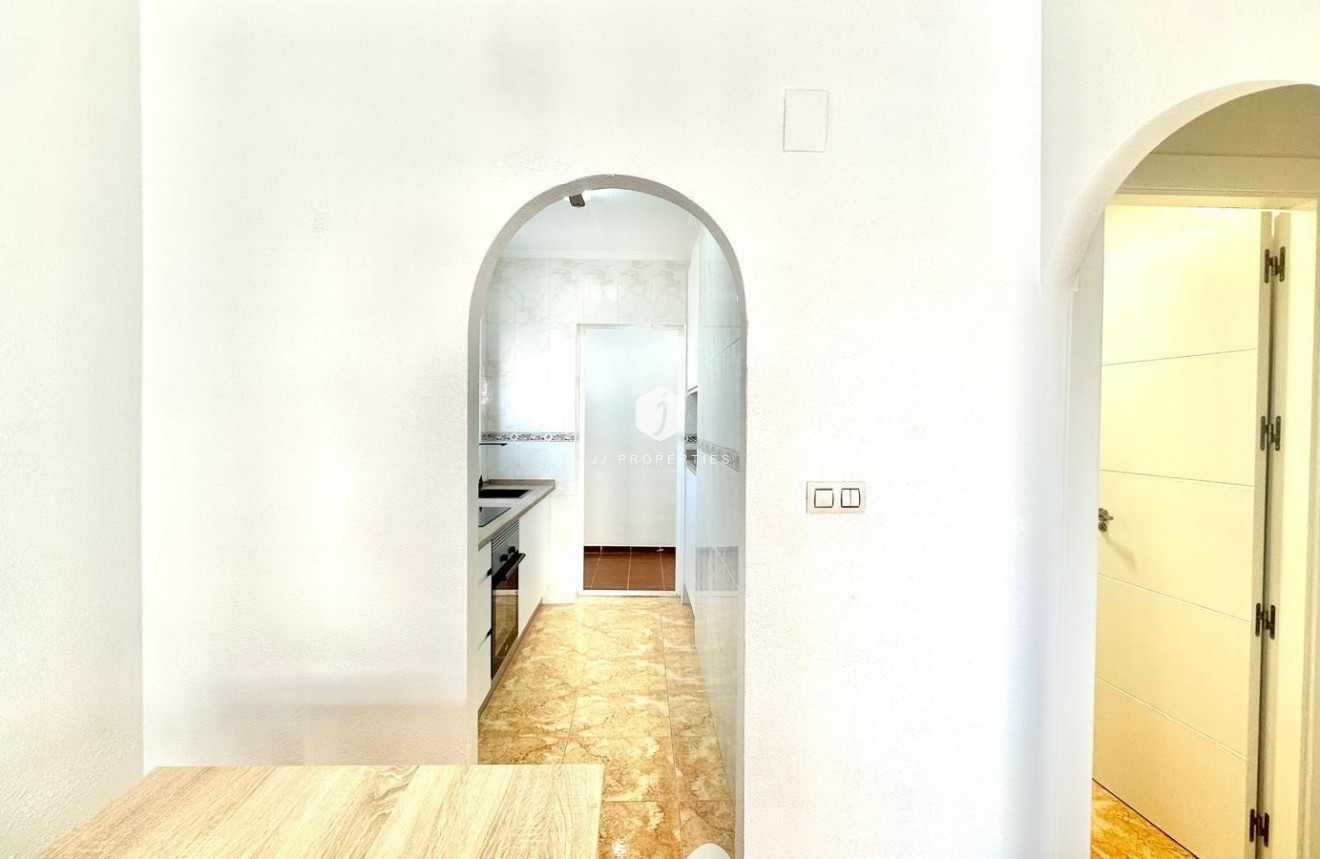 Resale - Bungalow -
Torrevieja - Playa de los Locos