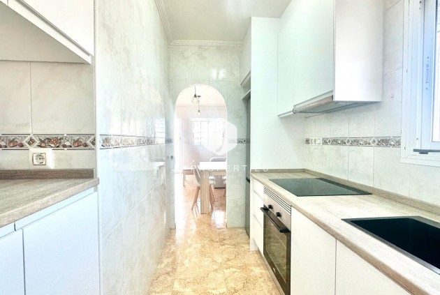 Resale - Bungalow -
Torrevieja - Playa de los Locos