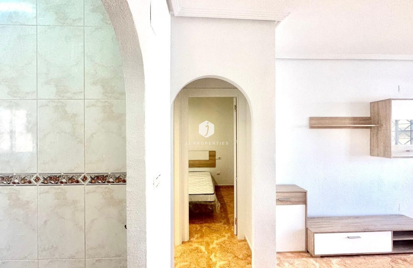 Resale - Bungalow -
Torrevieja - Playa de los Locos