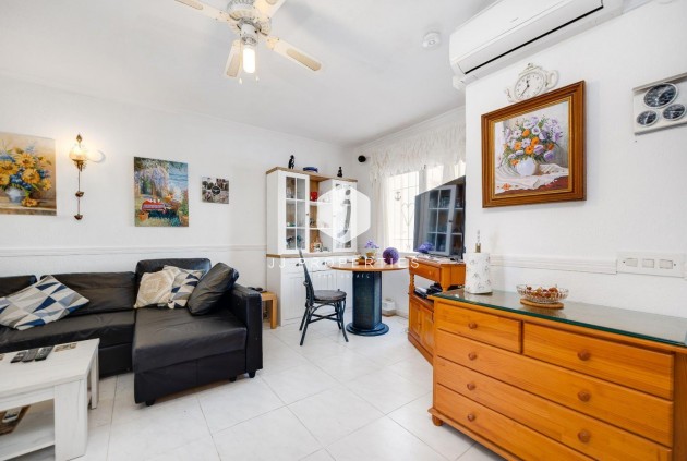 Resale - Villa -
Torrevieja - Calas blanca