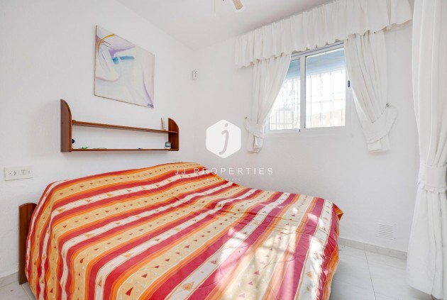 Resale - Villa -
Torrevieja - Calas blanca