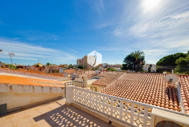 Resale - Villa -
Torrevieja - Calas blanca