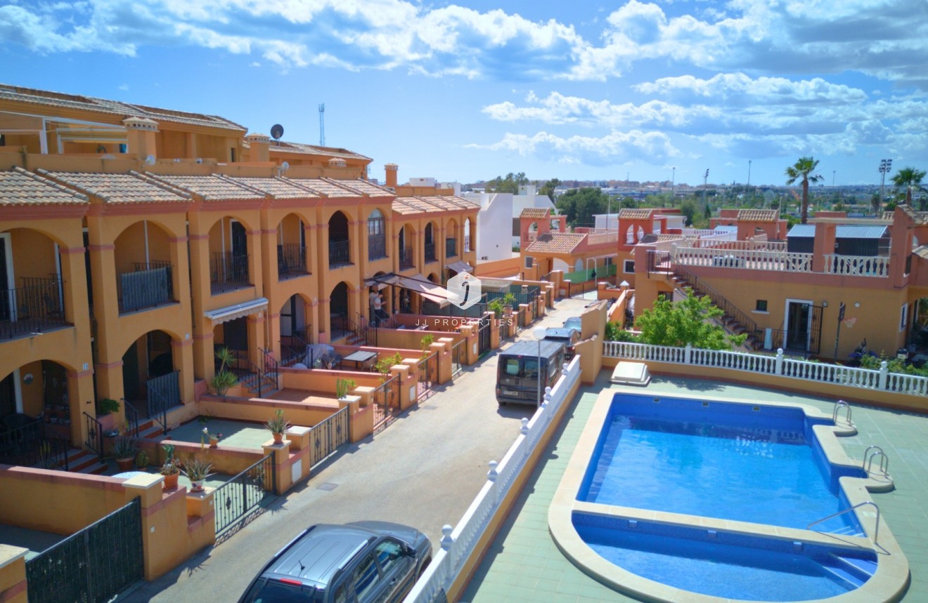 Resale - Villa -
Torrevieja - Costa Blanca