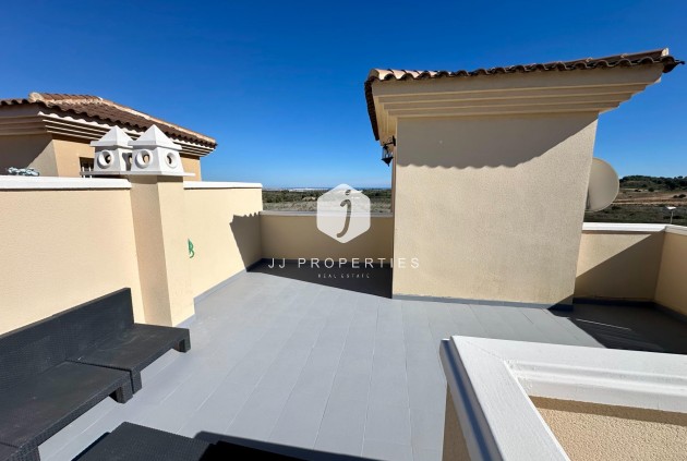 Resale - Chalet -
San Miguel de Salinas - Residencial Los Flamencos