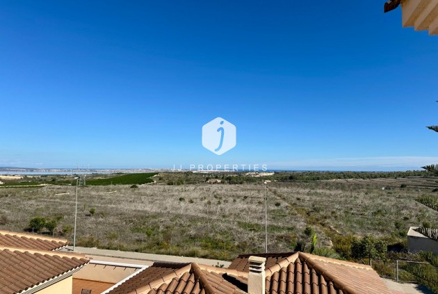 Resale - Chalet -
San Miguel de Salinas - Residencial Los Flamencos