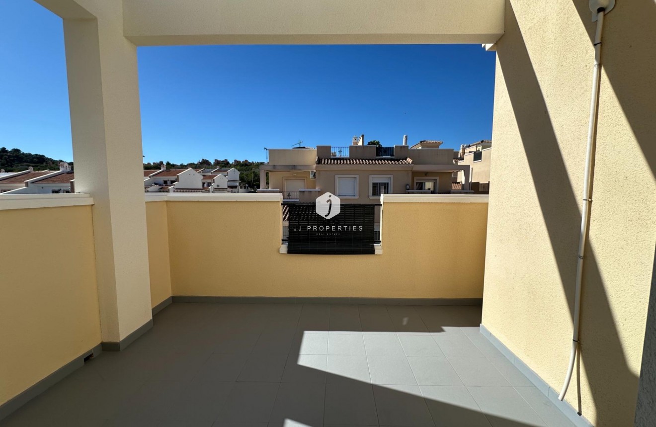 Resale - Chalet -
San Miguel de Salinas - Residencial Los Flamencos