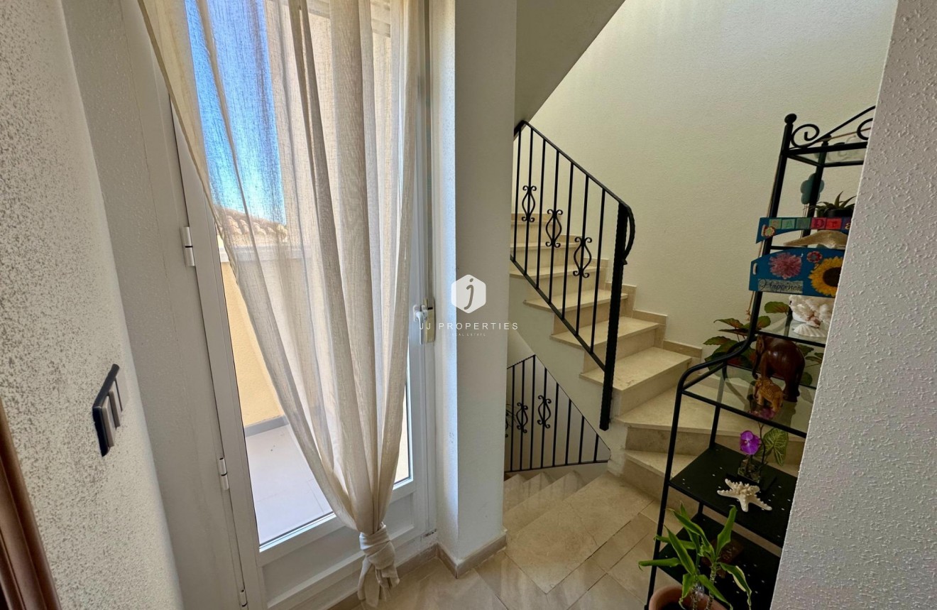 Resale - Chalet -
San Miguel de Salinas - Residencial Los Flamencos