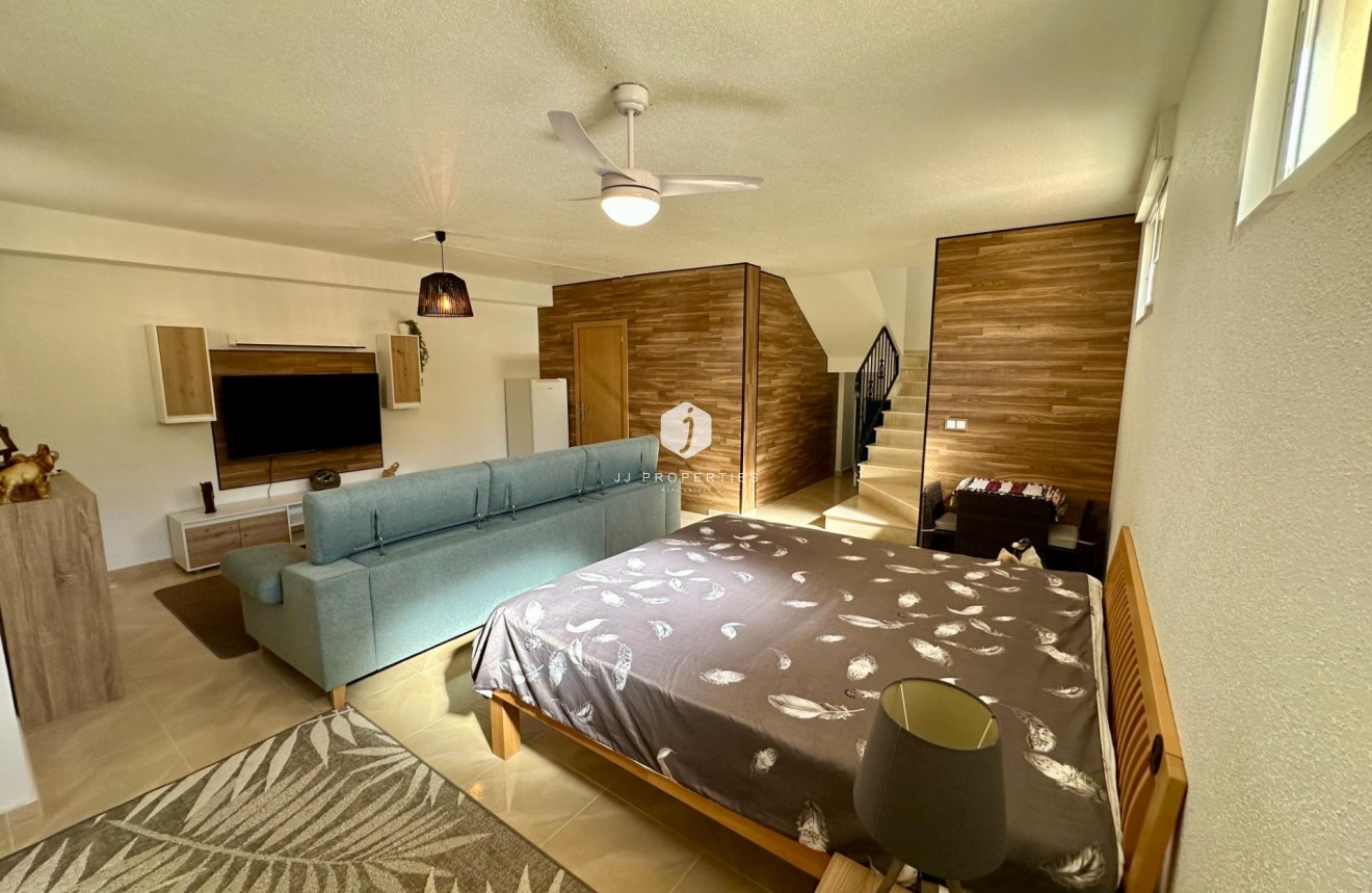 Resale - Chalet -
San Miguel de Salinas - Residencial Los Flamencos